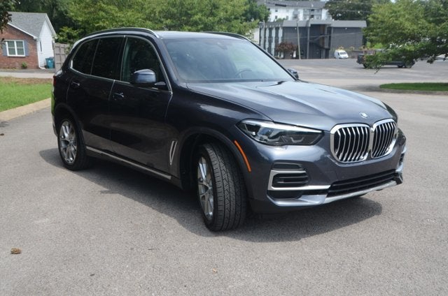 2022 BMW X5 xDrive40i (MSRP $68,845)