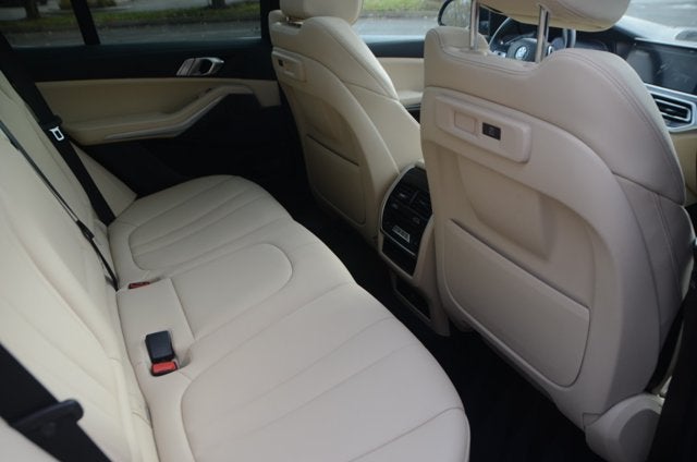 2022 BMW X5 xDrive40i (MSRP $67,595)