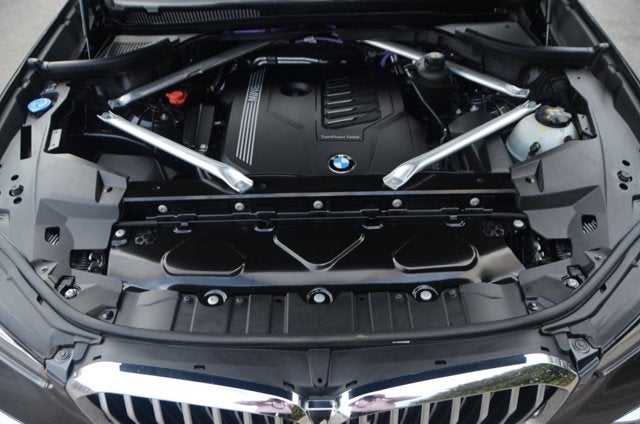 2022 BMW X5 xDrive40i (MSRP $67,595)