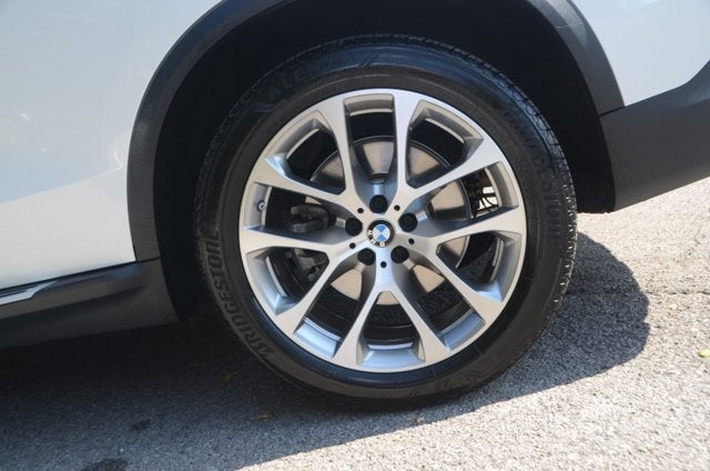 2023 BMW X5 xDrive40i (MSRP $70,045)