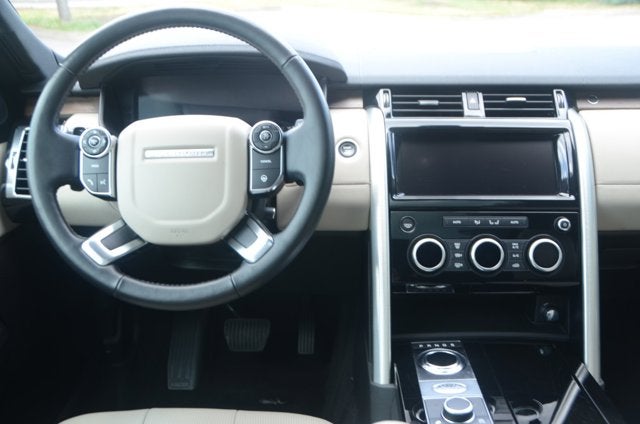 2018 Land Rover Discovery HSE 7-Seat (MSRP $74,861)