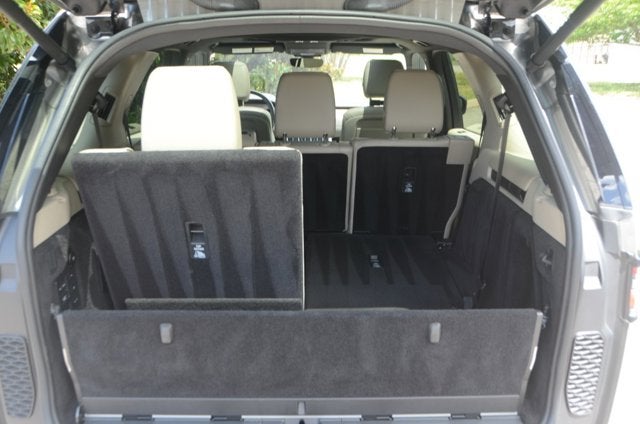 2018 Land Rover Discovery HSE 7-Seat (MSRP $74,861)